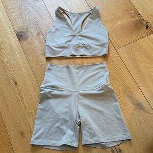 Set active size small both Sports Bra and shorts Set